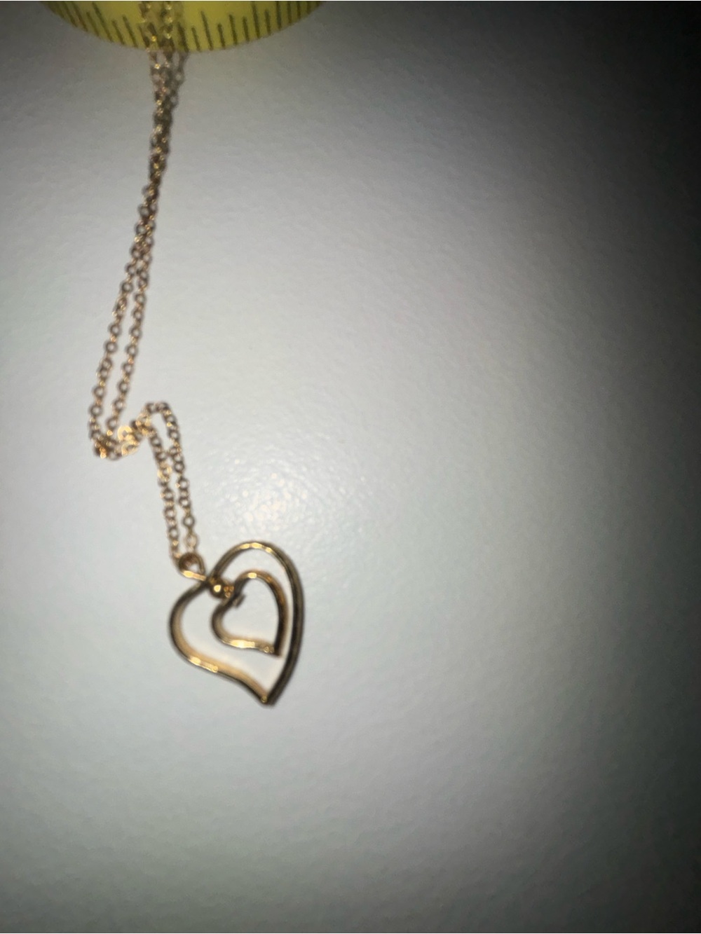 Avon Gold double Heart Pendant Necklace -swivel Hearts 18”Necklace